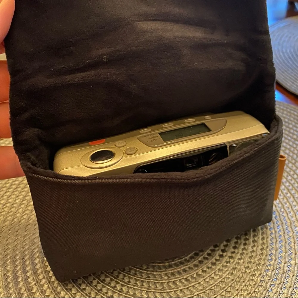 Gold Samsung Evoca 140S Quartz Date 35mm Camera & Case w/ Original Instructions